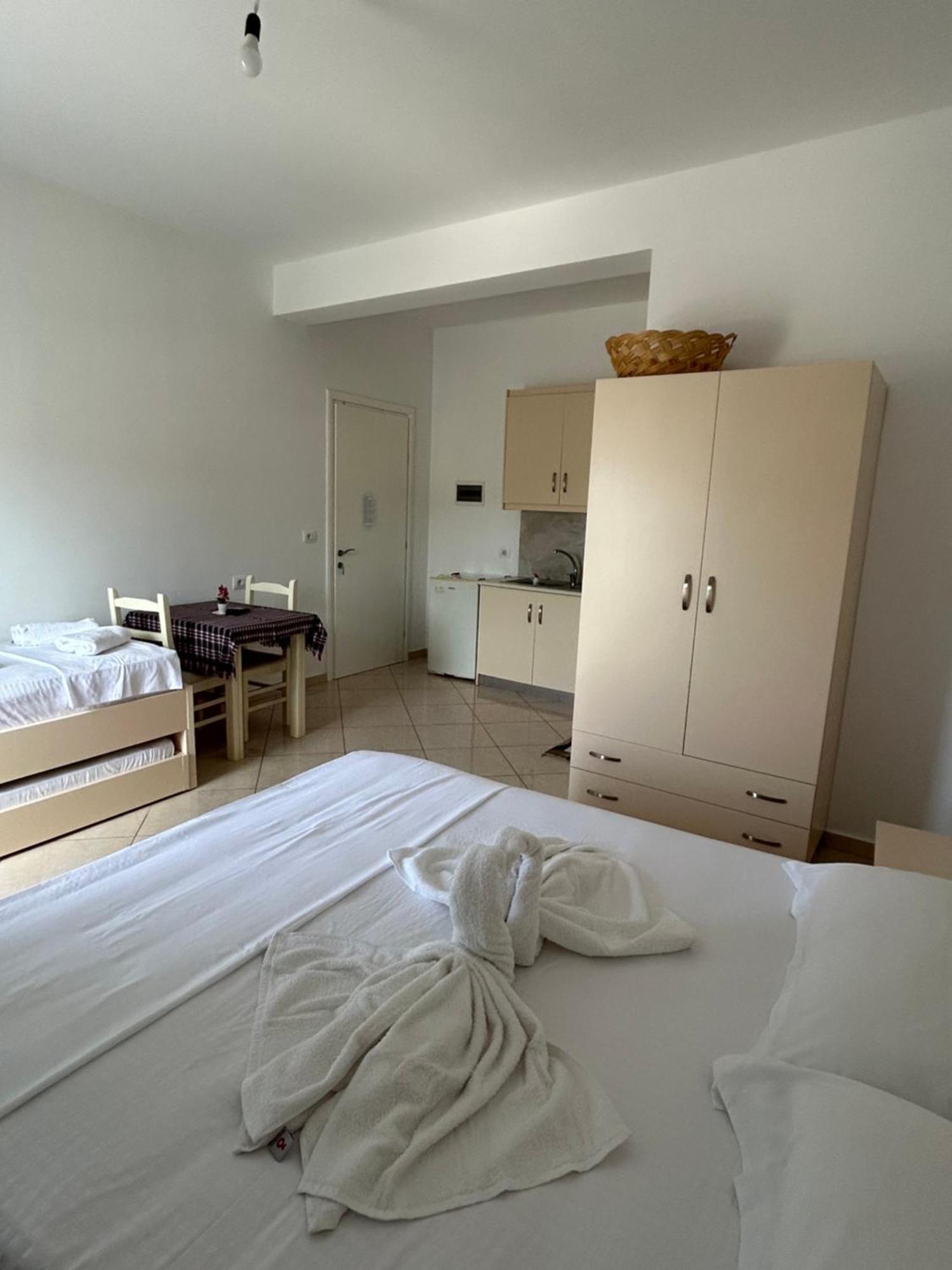 Vila Viktori Ksamil Buitenkant foto